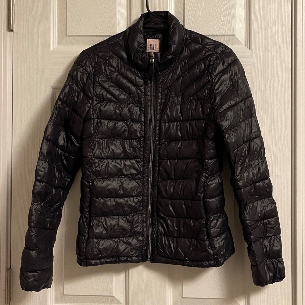 Gap Women's Lightweight Puffer Jacket
